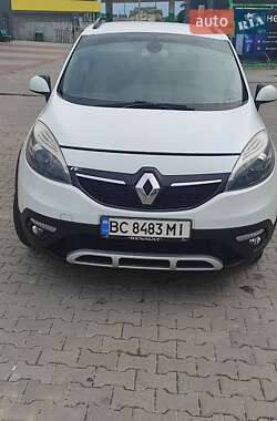 Минивэн Renault Scenic 2015 в 