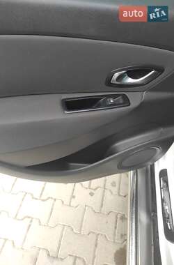 Минивэн Renault Scenic 2015 в 