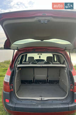 Минивэн Renault Scenic 2005 в 