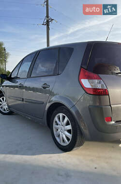 Минивэн Renault Scenic 2005 в 