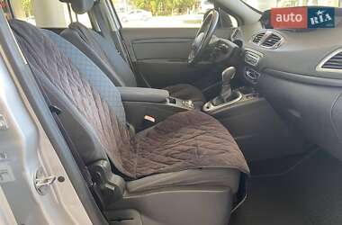 Минивэн Renault Scenic 2010 в 