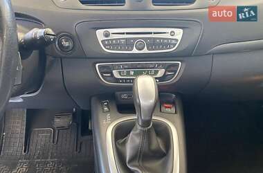 Минивэн Renault Scenic 2010 в 