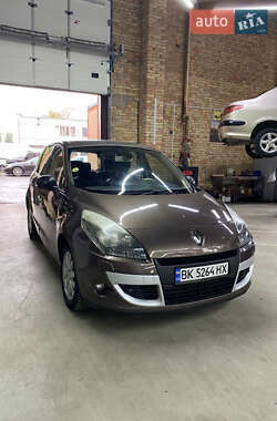 Минивэн Renault Scenic 2011 в Луцке