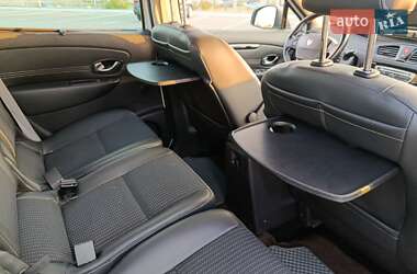 Минивэн Renault Scenic 2011 в 