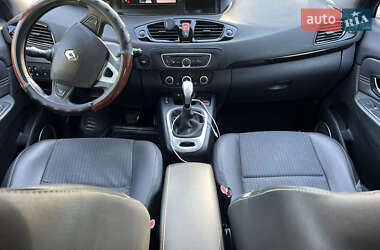 Минивэн Renault Scenic 2011 в 
