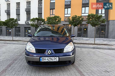 Минивэн Renault Scenic 2005 в 