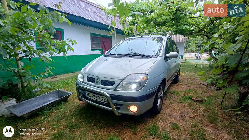 Минивэн Renault Scenic 2000 в 