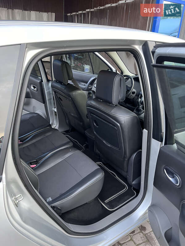 Минивэн Renault Scenic 2005 в Черновцах