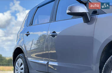 Минивэн Renault Scenic 2013 в 