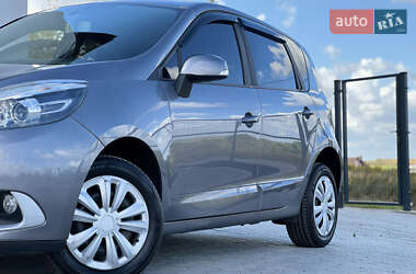 Минивэн Renault Scenic 2013 в 