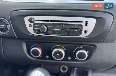 Минивэн Renault Scenic 2013 в 