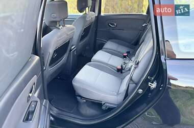 Минивэн Renault Scenic 2014 в 