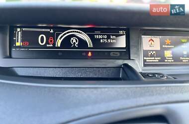 Минивэн Renault Scenic 2014 в 