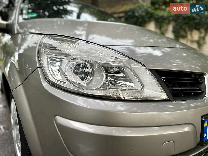Минивэн Renault Scenic 2007 в Виннице