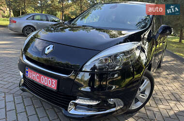 Минивэн Renault Scenic 2013 в 