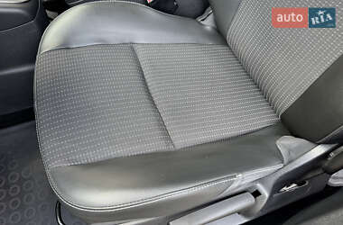 Минивэн Renault Scenic 2013 в 
