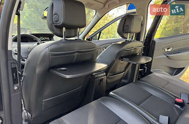 Минивэн Renault Scenic 2013 в 
