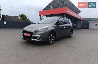 Минивэн Renault Scenic 2011 в 