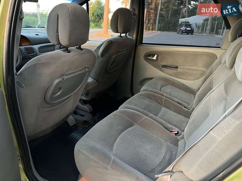 Минивэн Renault Scenic 2002 в Виннице