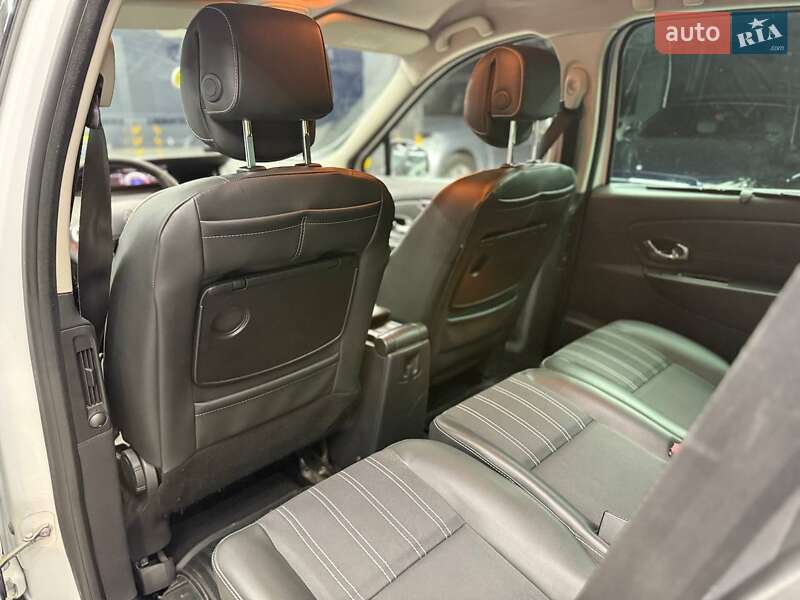 Минивэн Renault Scenic 2012 в Черновцах