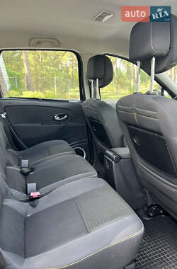 Минивэн Renault Scenic 2009 в 