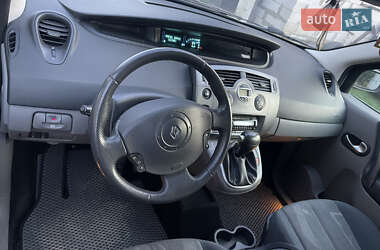 Минивэн Renault Scenic 2004 в 