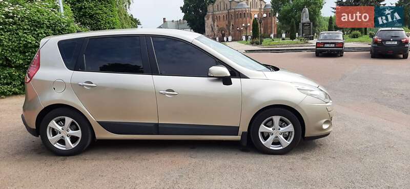 Минивэн Renault Scenic 2011 в Овруче