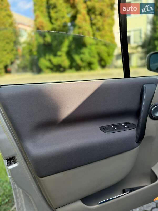 Мінівен Renault Scenic 2005 в Львові