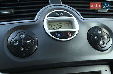 Минивэн Renault Scenic 2006 в 