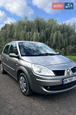 Минивэн Renault Scenic 2007 в Дубно