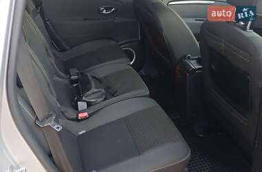 Минивэн Renault Scenic 2010 в 