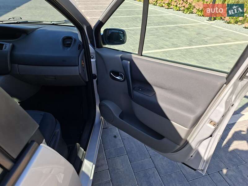Минивэн Renault Scenic 2007 в Луцке