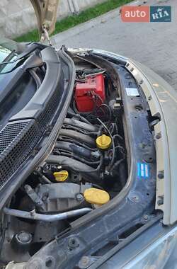 Минивэн Renault Scenic 2006 в 