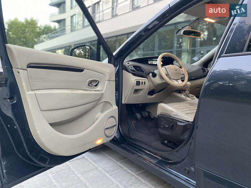 Минивэн Renault Scenic 2011 в Ровно