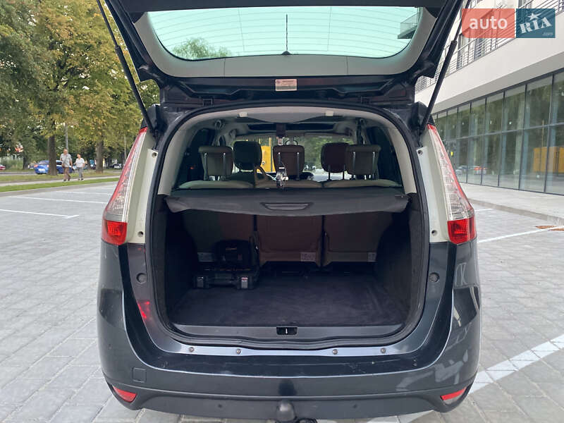 Минивэн Renault Scenic 2011 в Ровно
