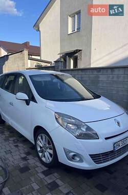 Минивэн Renault Scenic 2010 в Ровно