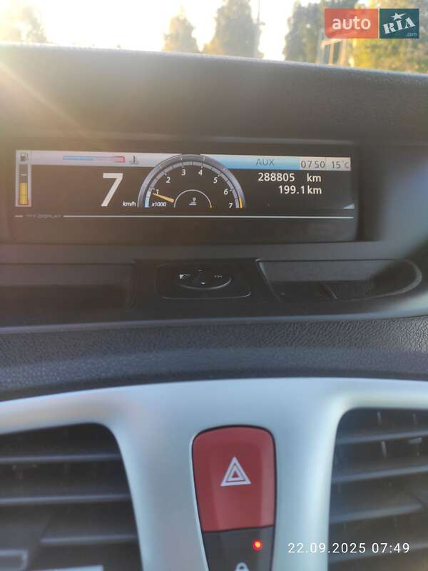 Мінівен Renault Scenic 2009 в Вараші