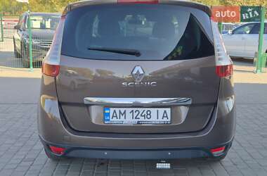 Минивэн Renault Scenic 2010 в 