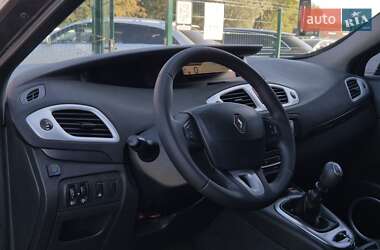 Минивэн Renault Scenic 2010 в 