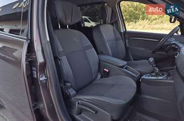 Минивэн Renault Scenic 2010 в 