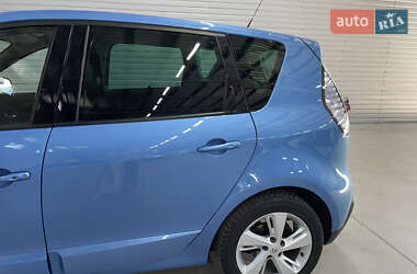 Минивэн Renault Scenic 2013 в 