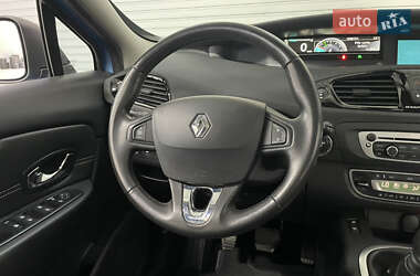 Минивэн Renault Scenic 2013 в 