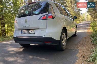 Минивэн Renault Scenic 2014 в 