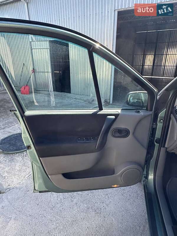 Минивэн Renault Scenic 2006 в Виннице