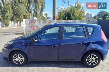 Минивэн Renault Scenic 2010 в Киеве