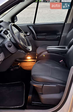Минивэн Renault Scenic 2005 в 