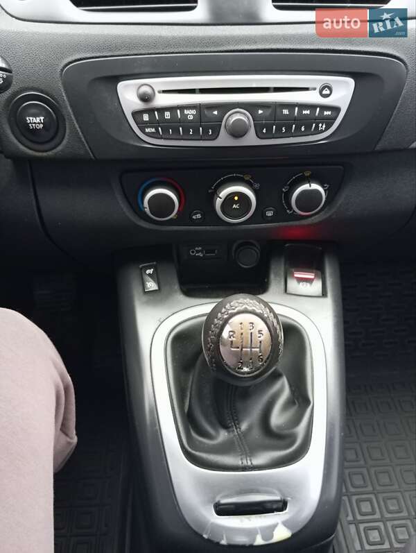 Минивэн Renault Scenic 2011 в Калуше