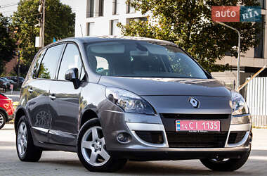 Минивэн Renault Scenic 2010 в 