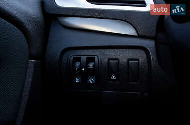 Минивэн Renault Scenic 2010 в 