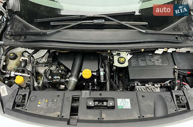Минивэн Renault Scenic 2013 в 